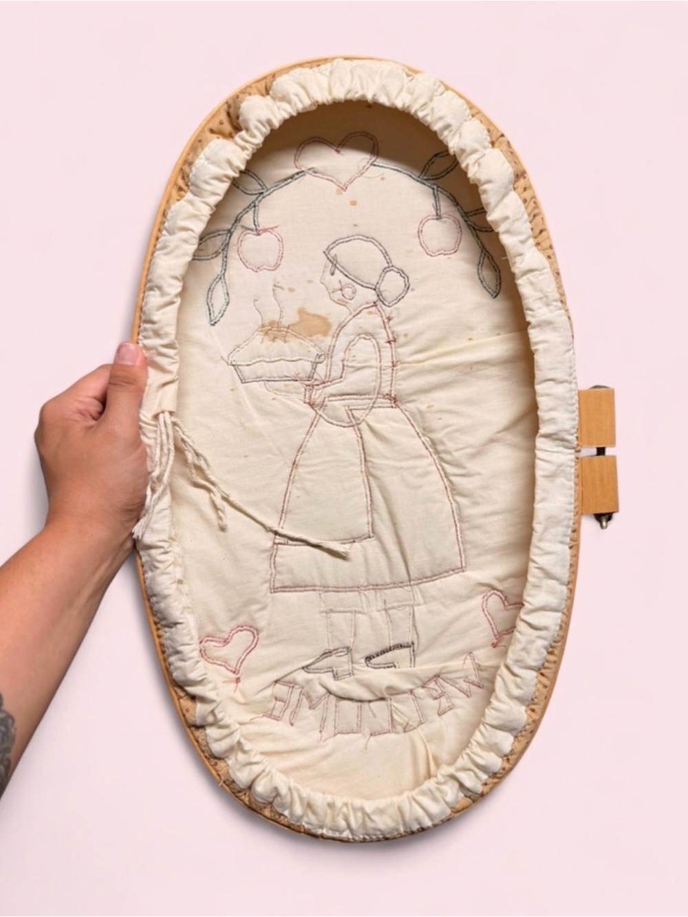 Vintage Handmade Welcome Wall Hanging Pie Lady Embroidered Cottagecore Decor - Picture 2 of 8